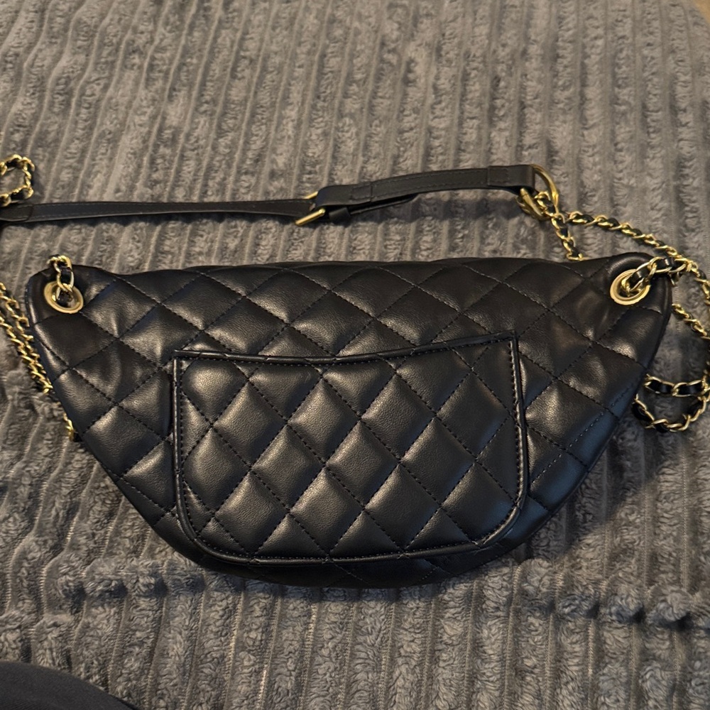 Luxury Black Quilted Chain Bag Never used - Picture 5 of 5
